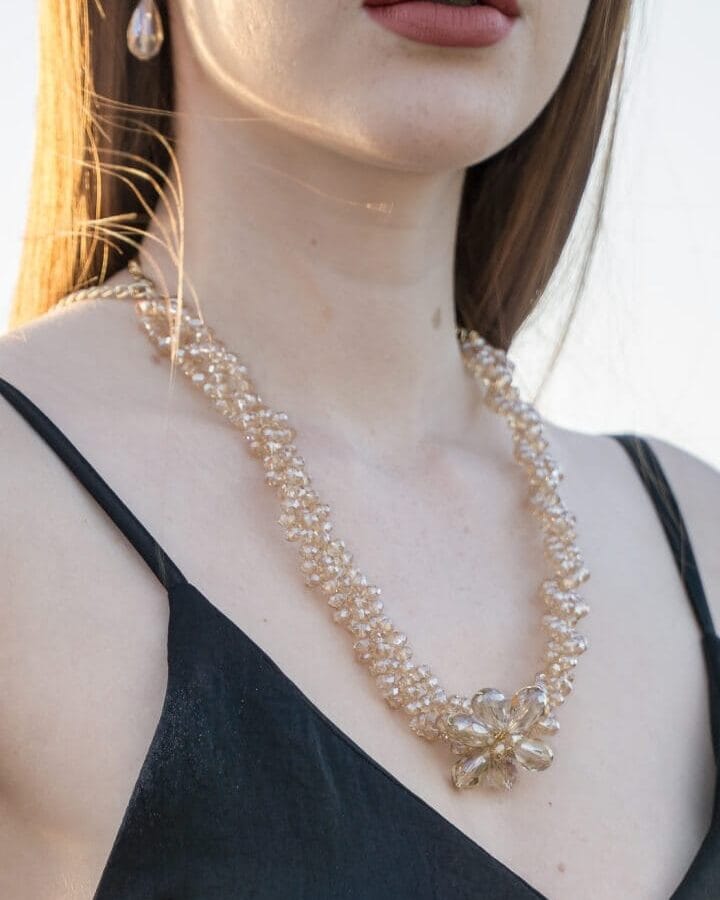 Exile pearl necklace